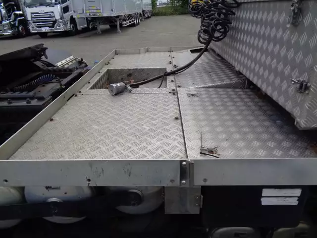 平成28年06月中古大型トラクタヘッド三菱ふそうスーパーグレートの画像9