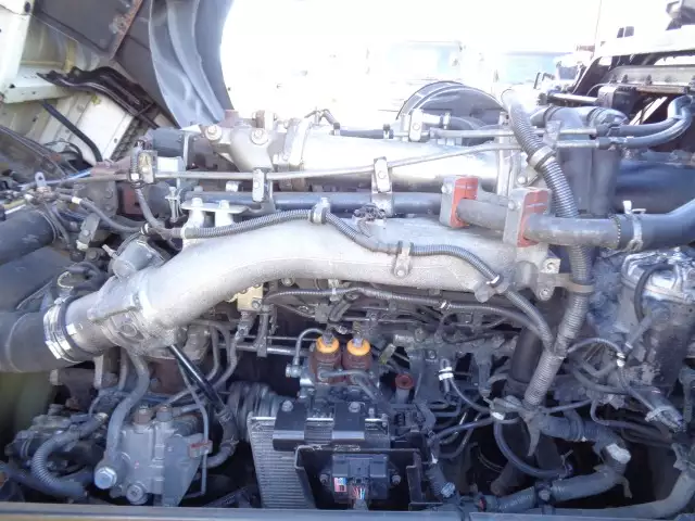 平成28年11月中古大型トラクタヘッドいすゞギガの画像28