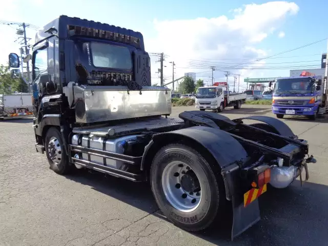 平成28年11月中古大型トラクタヘッドいすゞギガの画像4