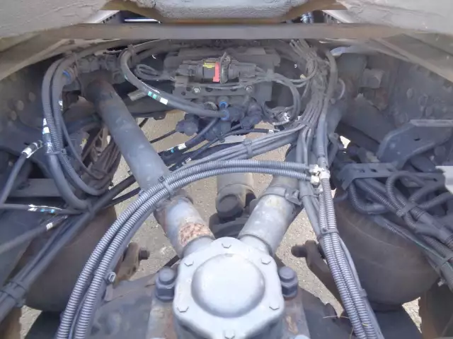 平成30年06月中古大型トラクタヘッドボルボトラックの画像16