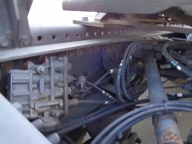 平成30年06月中古大型トラクタヘッドボルボトラックの画像17