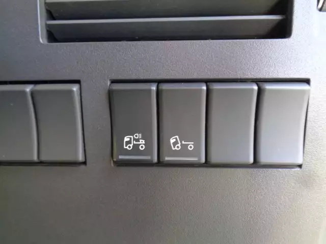 平成30年06月中古大型トラクタヘッドボルボトラックの画像32