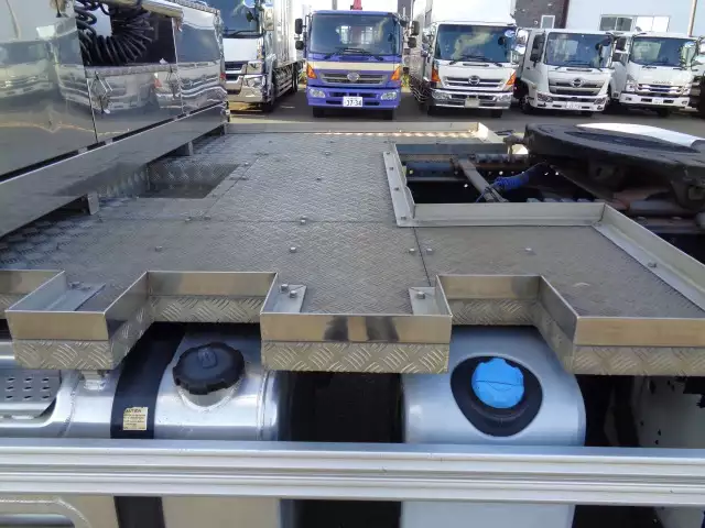 平成30年06月中古大型トラクタヘッドボルボトラックの画像9