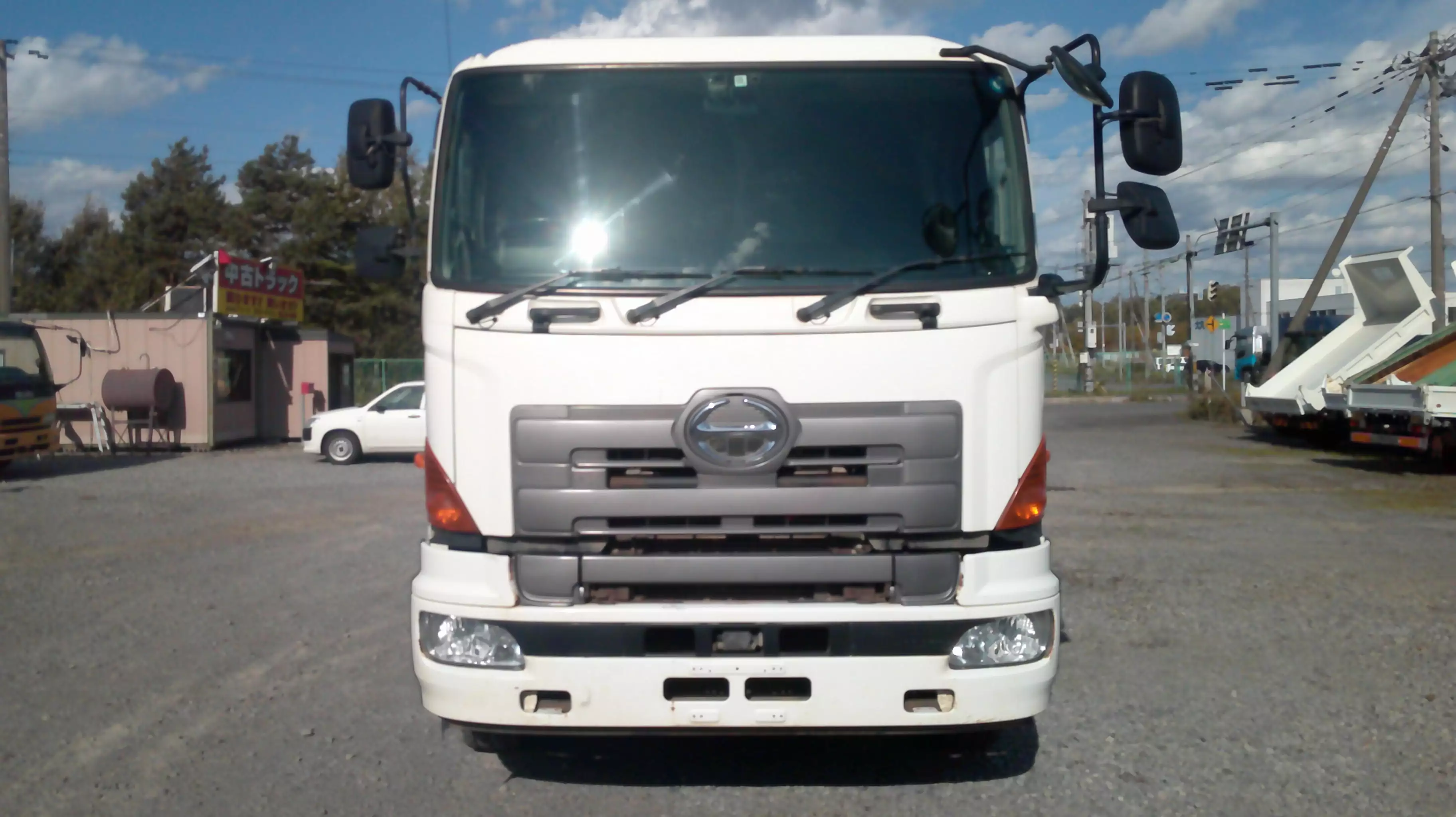 平成26年10月中古大型ダンプ日野プロフィアの画像2