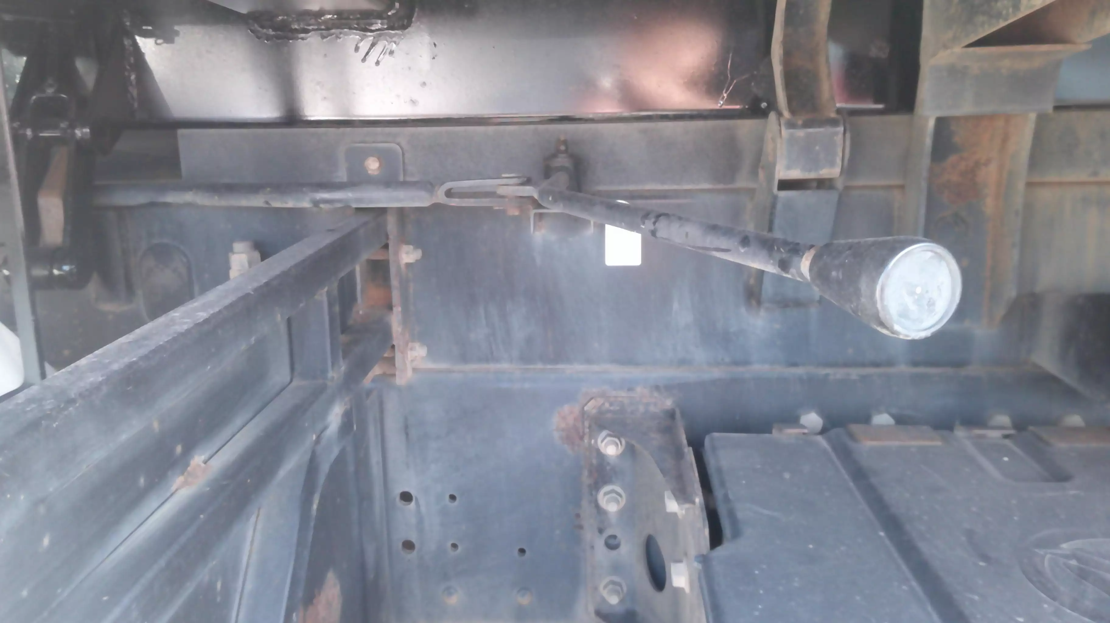 平成26年10月中古大型ダンプ日野プロフィアの画像13