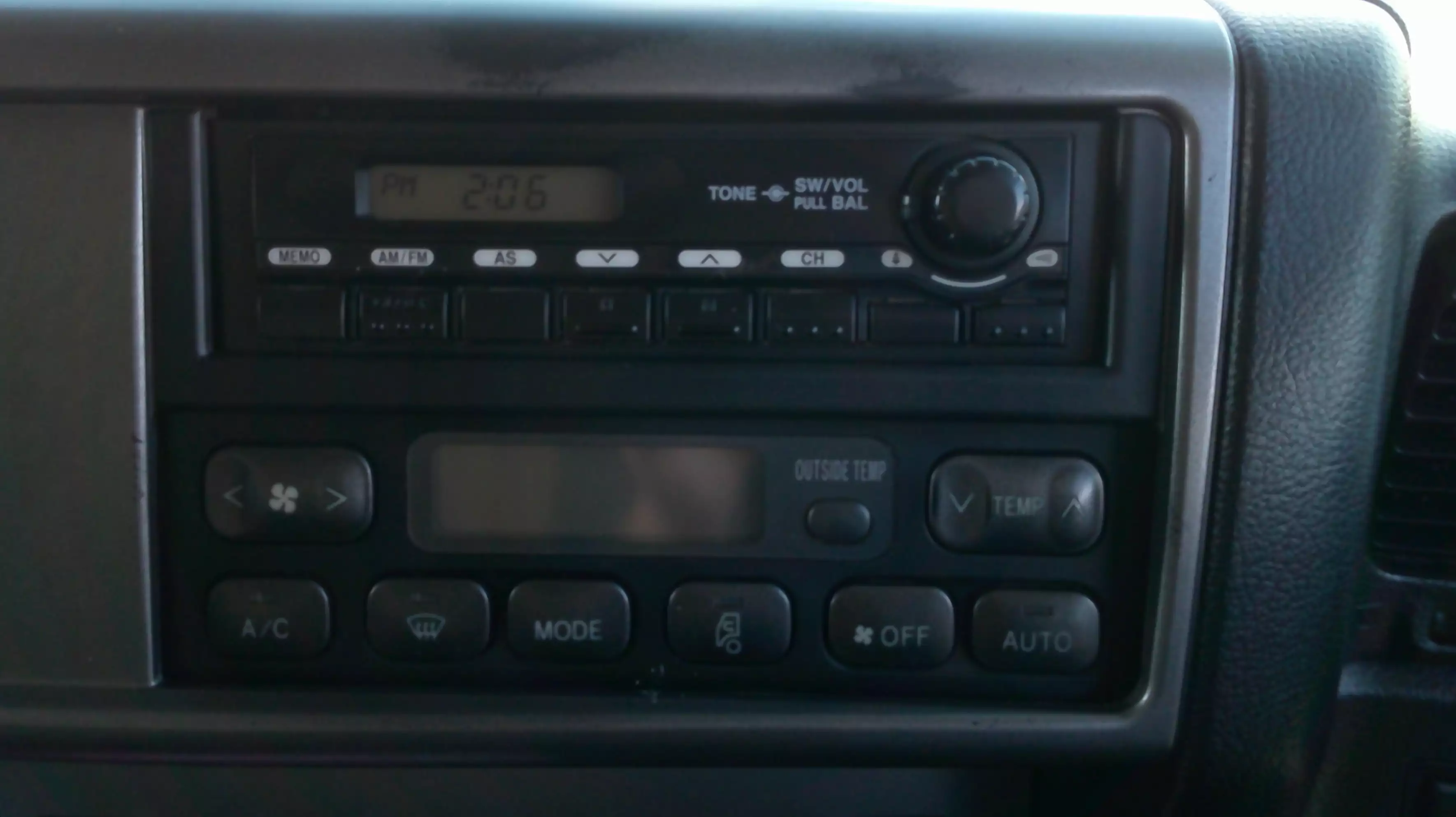 平成26年10月中古大型ダンプ日野プロフィアの画像22