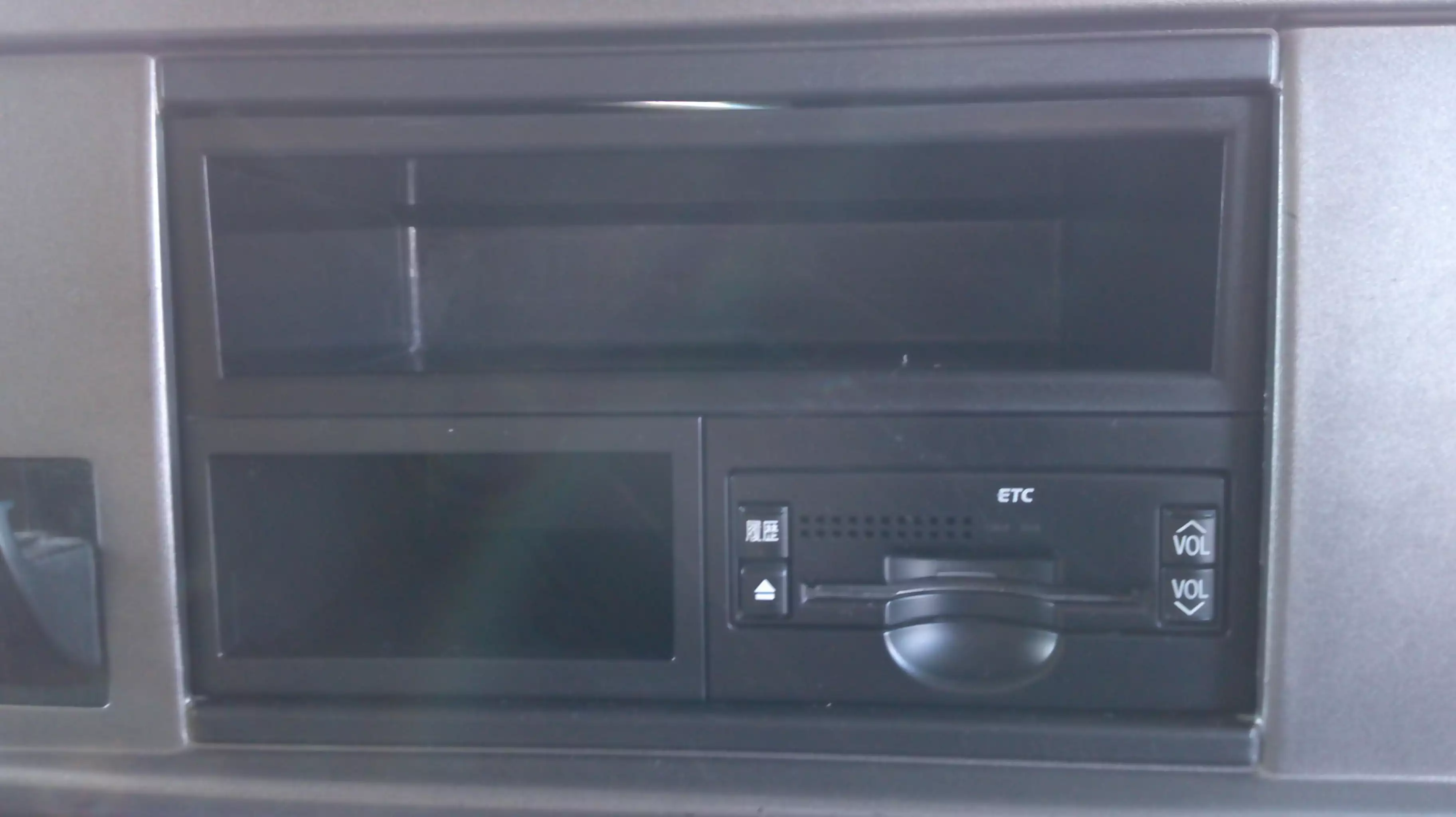 平成26年10月中古大型ダンプ日野プロフィアの画像26