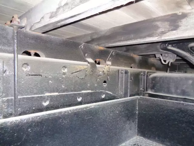 平成18年03月中古中型クレーン付いすゞフォワードの画像23