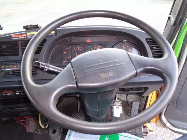 平成18年03月中古中型クレーン付いすゞフォワードの画像31