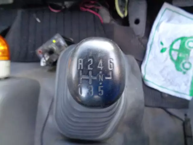 平成18年03月中古中型クレーン付いすゞフォワードの画像33