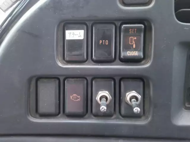 平成18年03月中古中型クレーン付いすゞフォワードの画像38