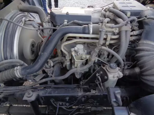 平成18年03月中古中型クレーン付いすゞフォワードの画像46