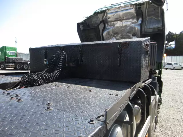 平成30年08月中古大型トラクタヘッド日野プロフィアの画像24