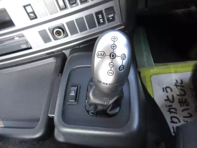 平成30年08月中古大型トラクタヘッド日野プロフィアの画像32