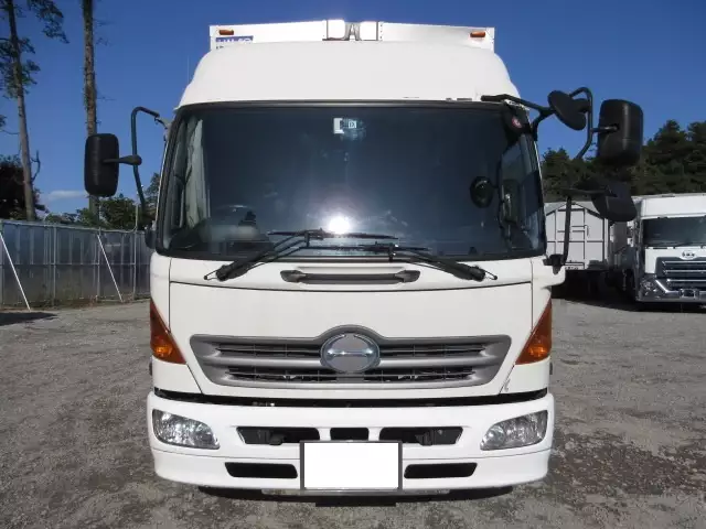 平成19年10月中古増トンアルミバン・ウィング日野レンジャーの画像2