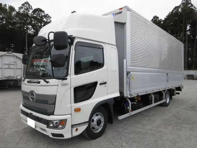 ☆車検付き(R6.11.29)☆ 令和4年 日野 4tアルミウィングPG 62ワイド ハイルーフ ゲート蓋 240馬力 MT6速 エアサス 積載:2,250㎏ 距離:600㎞の画像1