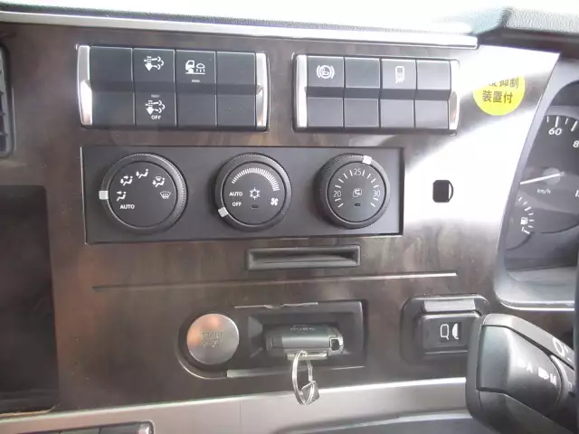 平成30年09月中古大型クレーン付三菱ふそうスーパーグレートの画像38