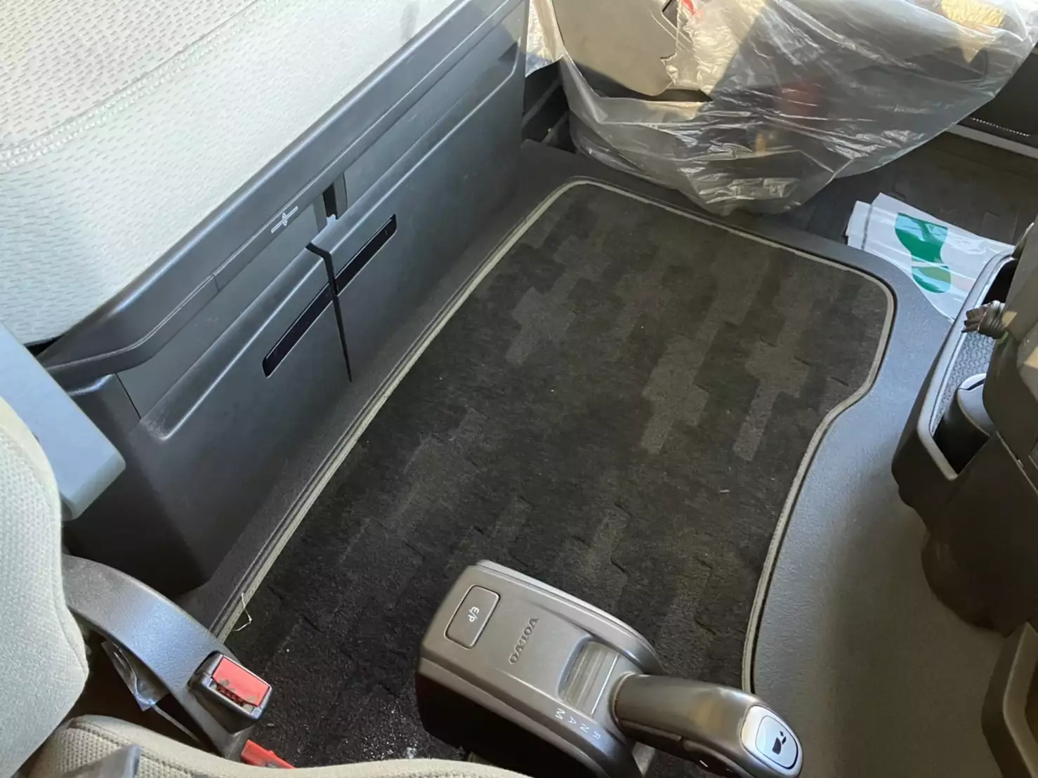 令和01年/平成31年09月中古大型トラクタヘッドボルボボルボの画像10