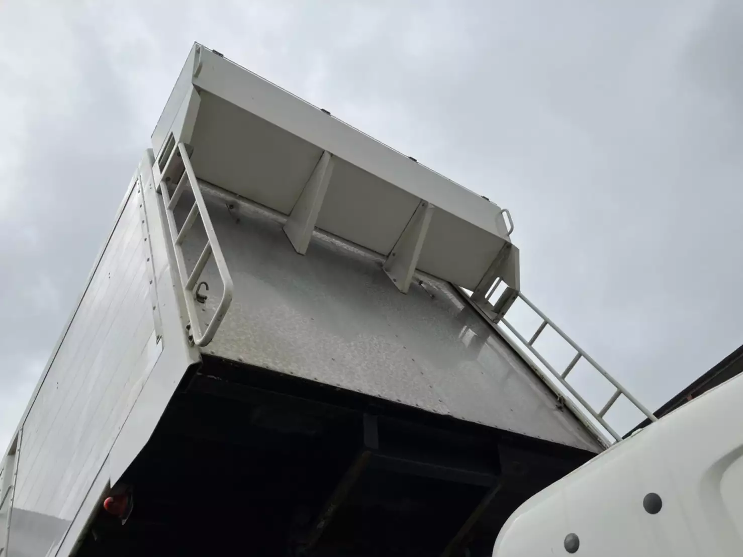 平成26年06月中古増トンダンプ日野レンジャーの画像25