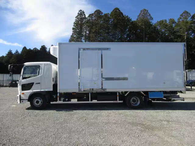 令和05年04月中古中型冷凍バン・ウィング日野レンジャーの画像8