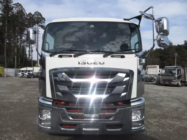 平成28年12月中古大型クレーン付いすゞギガの画像2