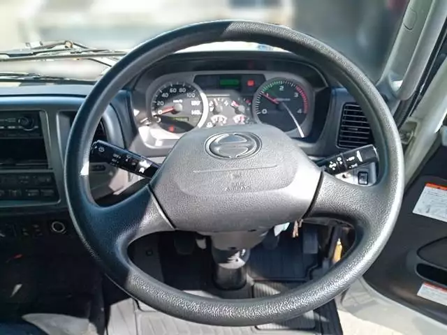 平成28年08月中古中型冷凍バン・ウィング日野レンジャーの画像14