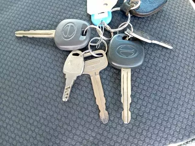 平成28年08月中古中型冷凍バン・ウィング日野レンジャーの画像5