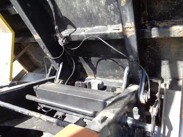 平成25年10月中古大型ダンプ三菱ふそうスーパーグレートの画像24