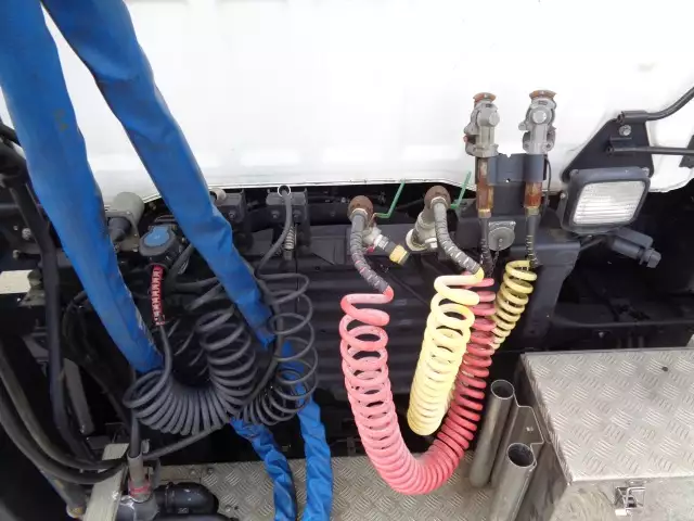 令和02年01月中古大型トラクタヘッド日野日野の画像12