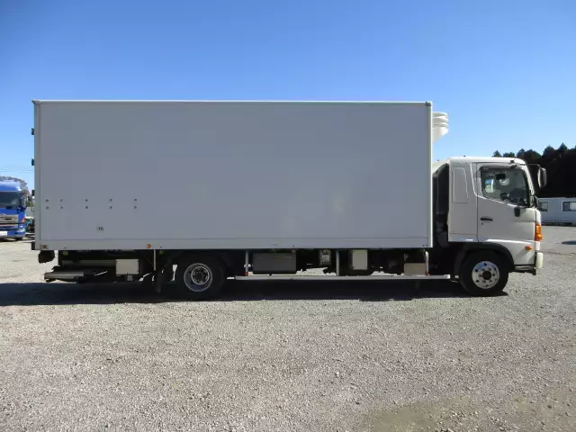 平成24年12月中古中型冷凍バン・ウィング日野レンジャーの画像4