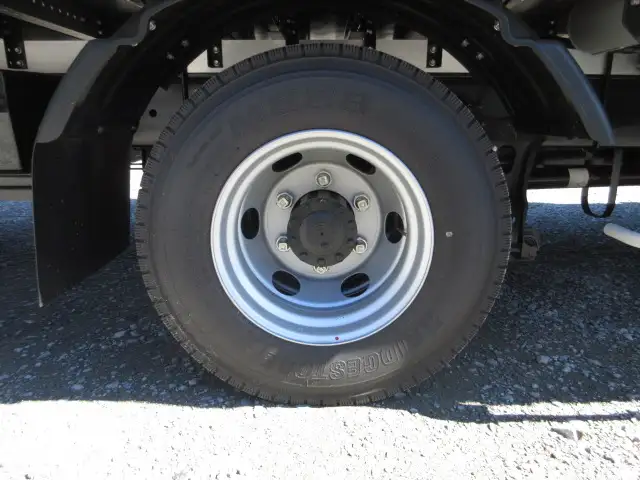 未使用車 令和5年 日野 4tアルミウィング 6200ワイド MT 240馬力 積載:2,500kg バックモニター ETC2.0の画像12