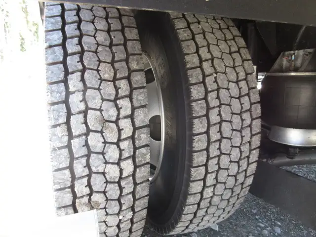 未使用車 令和5年 日野 4tアルミウィング 6200ワイド MT 240馬力 積載:2,500kg バックモニター ETC2.0の画像14