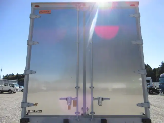 未使用車 令和5年 日野 4tアルミウィング 6200ワイド MT 240馬力 積載:2,500kg バックモニター ETC2.0の画像22