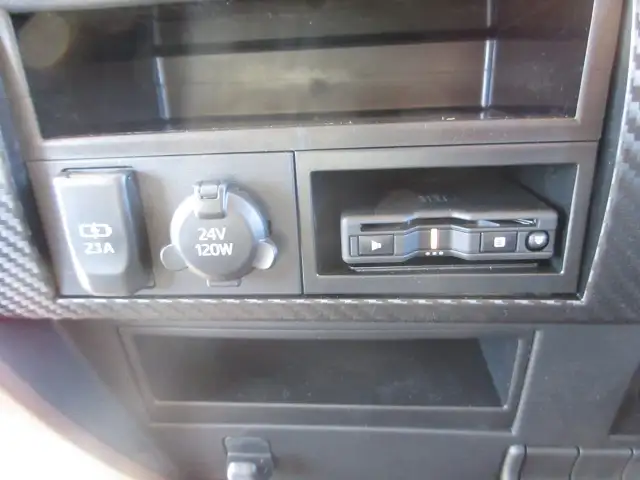 未使用車 令和5年 日野 4tアルミウィング 6200ワイド MT 240馬力 積載:2,500kg バックモニター ETC2.0の画像37