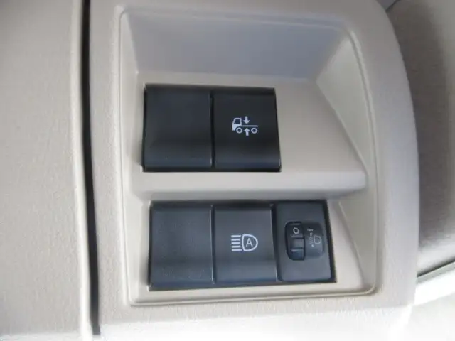 未使用車 令和5年 日野 4tアルミウィング 6200ワイド MT 240馬力 積載:2,500kg バックモニター ETC2.0の画像42