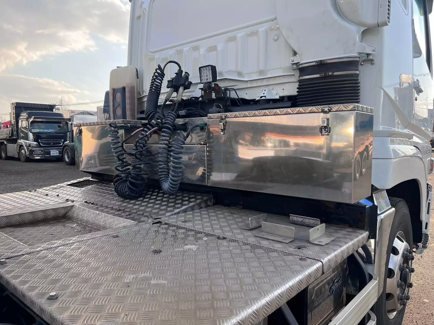 平成28年06月中古大型トラクタヘッド三菱ふそうスーパーグレートの画像10