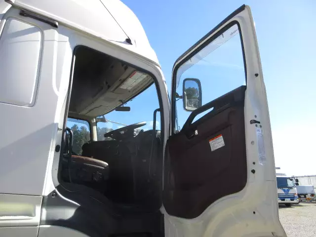 令和02年05月中古大型トラクタヘッド日野プロフィアの画像26