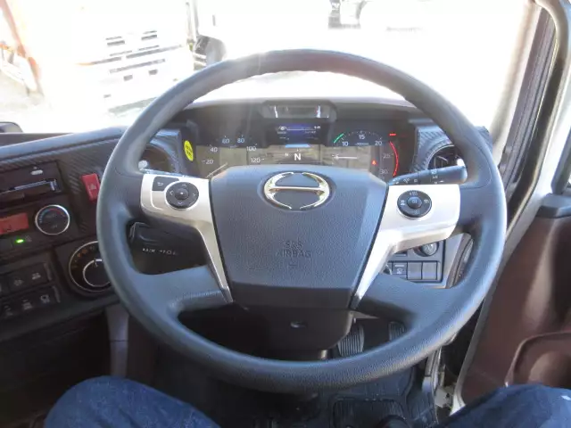 令和02年05月中古大型トラクタヘッド日野プロフィアの画像39