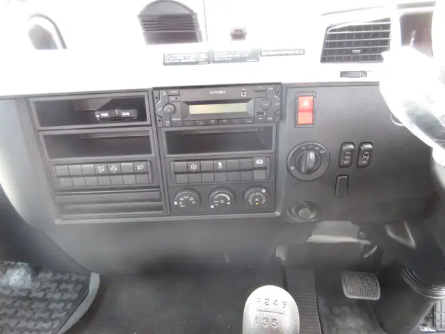 令和05年09月中古中型クレーン付三菱ふそうファイターの画像31