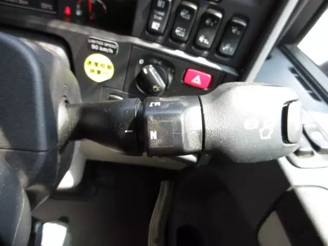 平成29年04月中古大型トラクタヘッドスカニアトラックの画像31