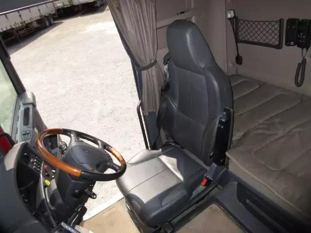 平成29年04月中古大型トラクタヘッドスカニアトラックの画像35