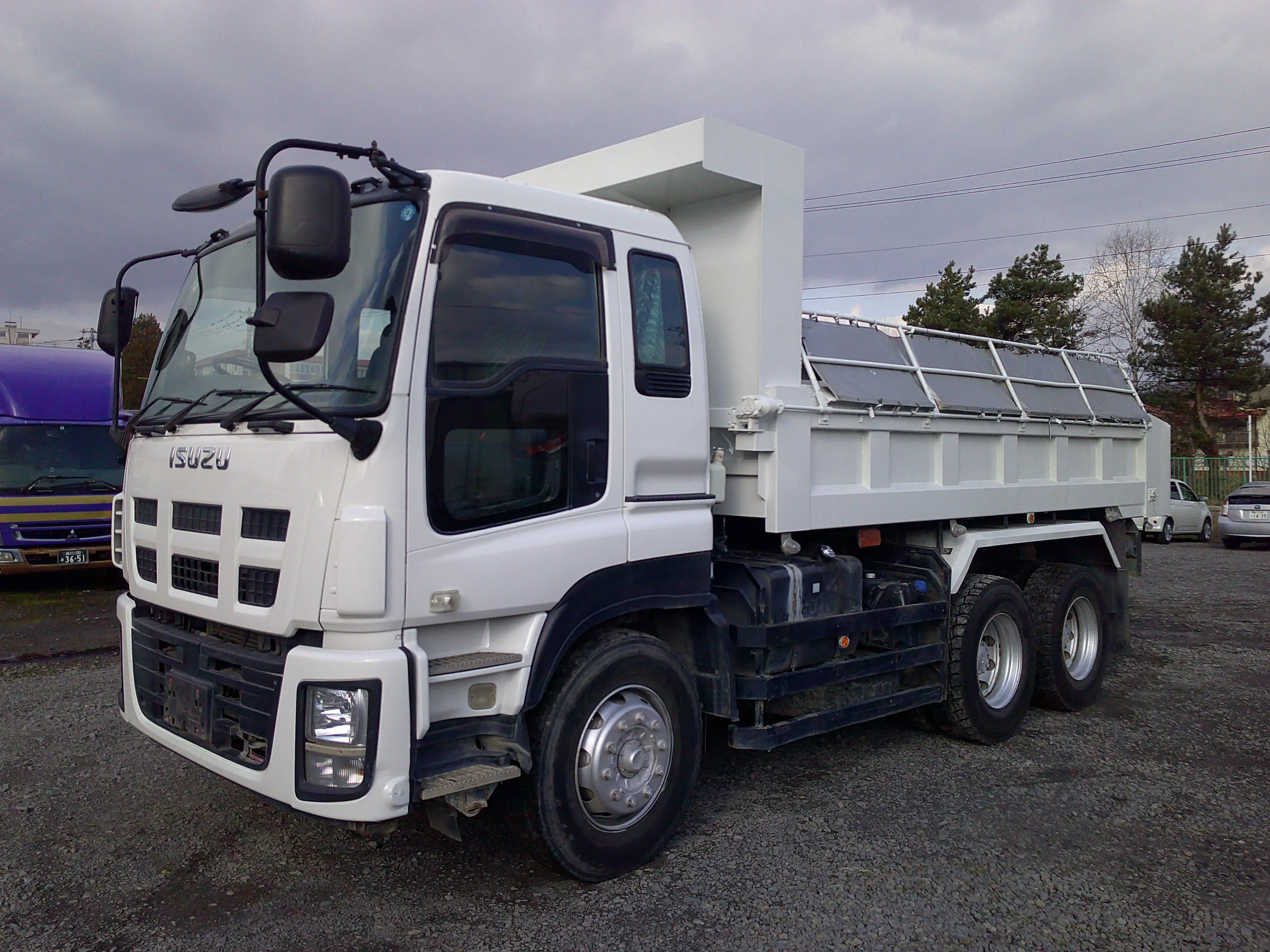 平成26年10月中古大型ダンプいすゞギガの画像1