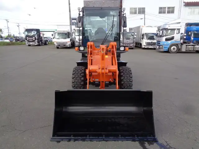 未使用車 令和5年 日立 ZW30-5B スパイクタイヤ ヒーター 3hの画像2