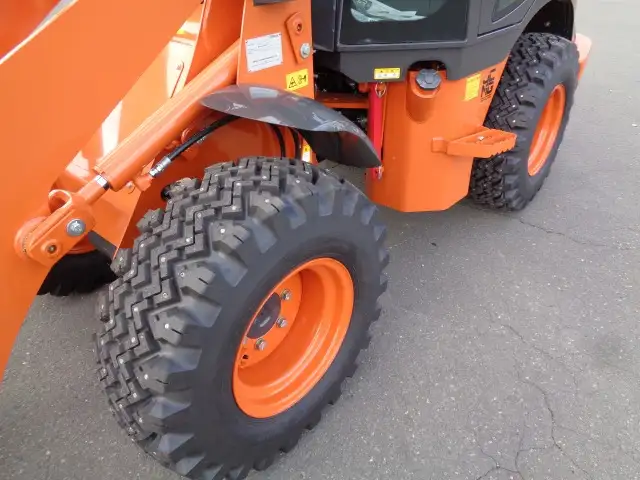 未使用車 令和5年 日立 ZW30-5B スパイクタイヤ ヒーター 3hの画像16