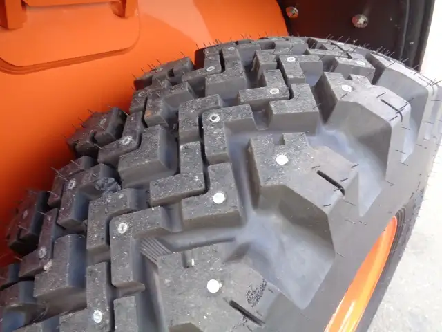 未使用車 令和5年 日立 ZW30-5B スパイクタイヤ ヒーター 3hの画像18