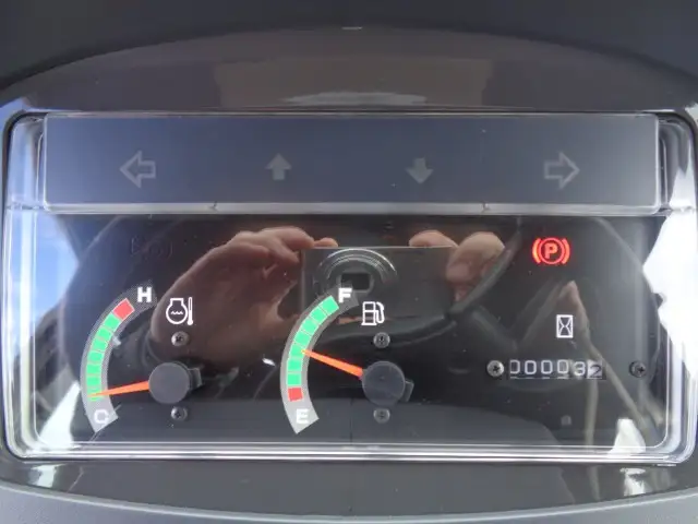 未使用車 令和5年 日立 ZW30-5B スパイクタイヤ ヒーター 3hの画像39