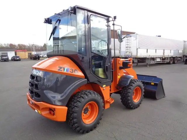 未使用車 令和5年 日立 ZW30-5B スパイクタイヤ ヒーター 3hの画像5