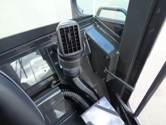 未使用車 令和5年 日立 ZW30-5B スパイクタイヤ ヒーター 3hの画像48