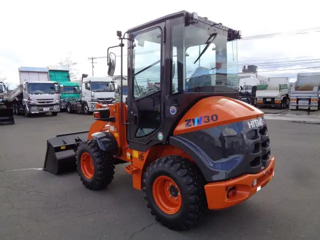 未使用車 令和5年 日立 ZW30-5B スパイクタイヤ ヒーター 3hの画像7