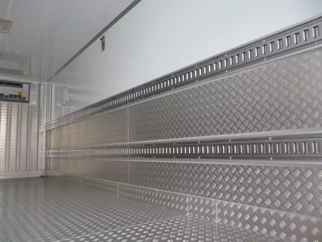 平成28年06月中古中型冷凍バン・ウィング日野レンジャーの画像12